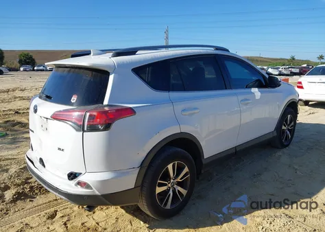 2017 Toyota Rav4 Xle z USA, uszkodzony, nr VIN 2T3WFREV9HW321141